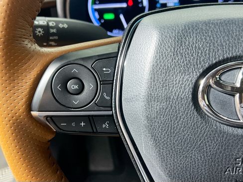 Used 2021 Toyota Avalon Limited w/ Advanced Safety Package FWD image 18