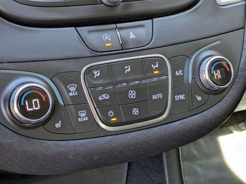 Used 2024 Chevrolet Malibu LT FWD image 21