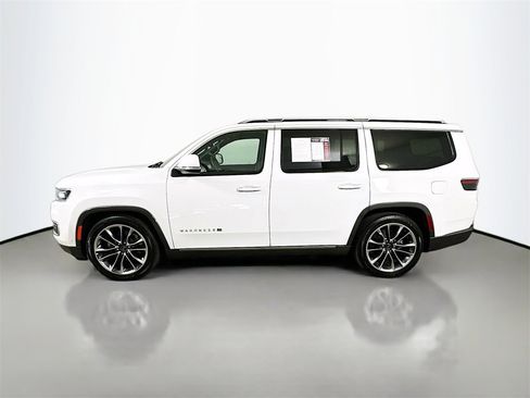 Used 2022 Jeep Wagoneer Series III w/ Premium Group I image 5