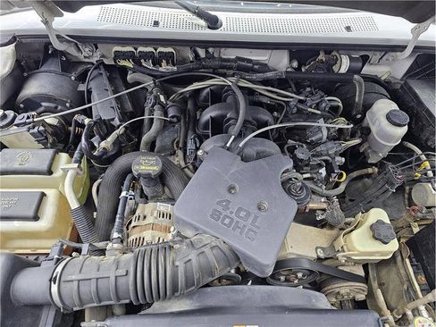 Used 2010 Ford Ranger XLT image 17