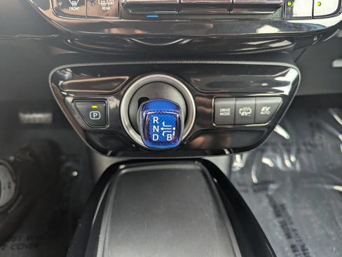 Used 2020 Toyota Prius Prime LE FWD image 19