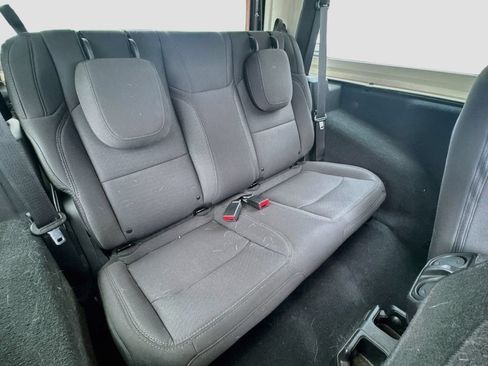 Used 2022 Jeep Wrangler Sport AWD/4WD image 29