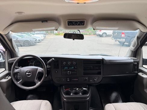 Used 2017 GMC Savana 2500 LT w/ LT Preferred Equipment Group RWD image 27