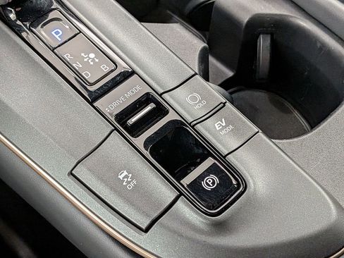 Used 2023 Toyota Crown AWD/4WD image 26