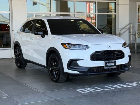 Used 2025 Honda HR-V Sport image 6