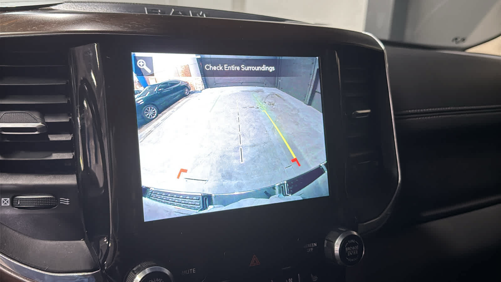 Used 2021 RAM 1500 Laramie AWD/4WD image 16