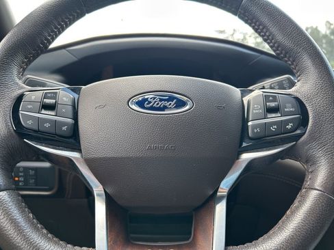 Used 2022 Ford Explorer King Ranch image 23