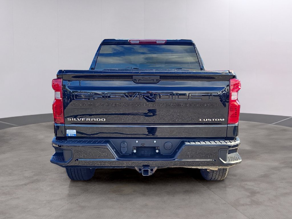 Used 2022 Chevrolet Silverado 1500 Custom AWD/4WD image 5