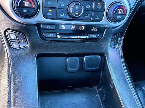 Used 2019 GMC Yukon XL SLT image 35