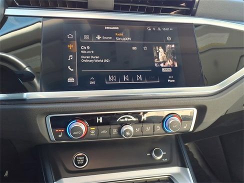 Used 2022 Audi Q3 2.0T Premium Plus w/ Premium Plus Package image 17