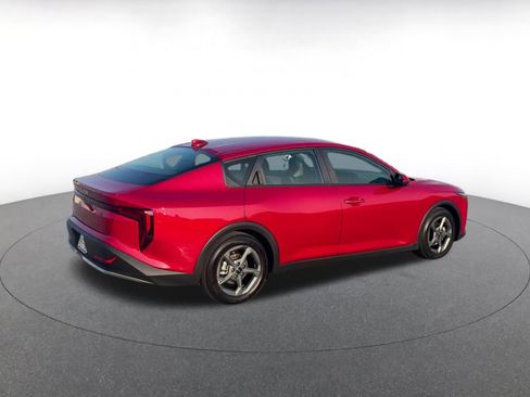 Used 2025 Kia K4 LXS image 15