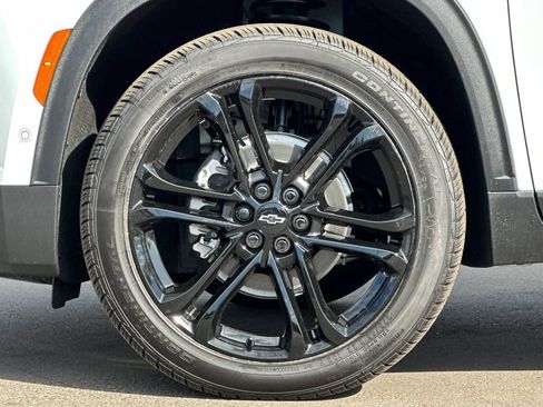 New 2026 Chevrolet Traverse LT w/ Enhanced Driving Package FWD image 27