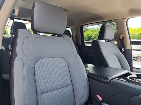 Used 2019 RAM 1500 Big Horn AWD/4WD image 44