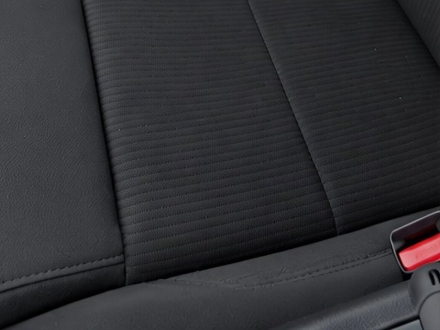 Used 2012 Ford Mustang Coupe RWD image 18