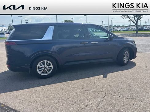 Used 2024 Kia Carnival LX FWD image 6