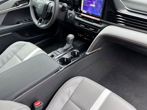 New 2026 Toyota Camry SE image 17