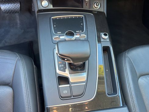 Used 2018 Audi Q5 2.0T Premium Plus w/ Premium Plus Package image 18