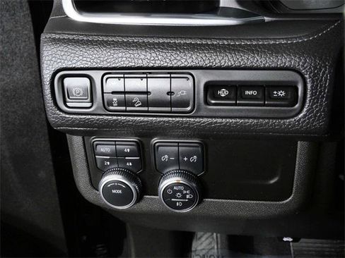 Used 2021 GMC Yukon Denali image 27