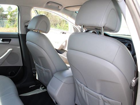 Used 2016 Hyundai Sonata SE FWD image 37