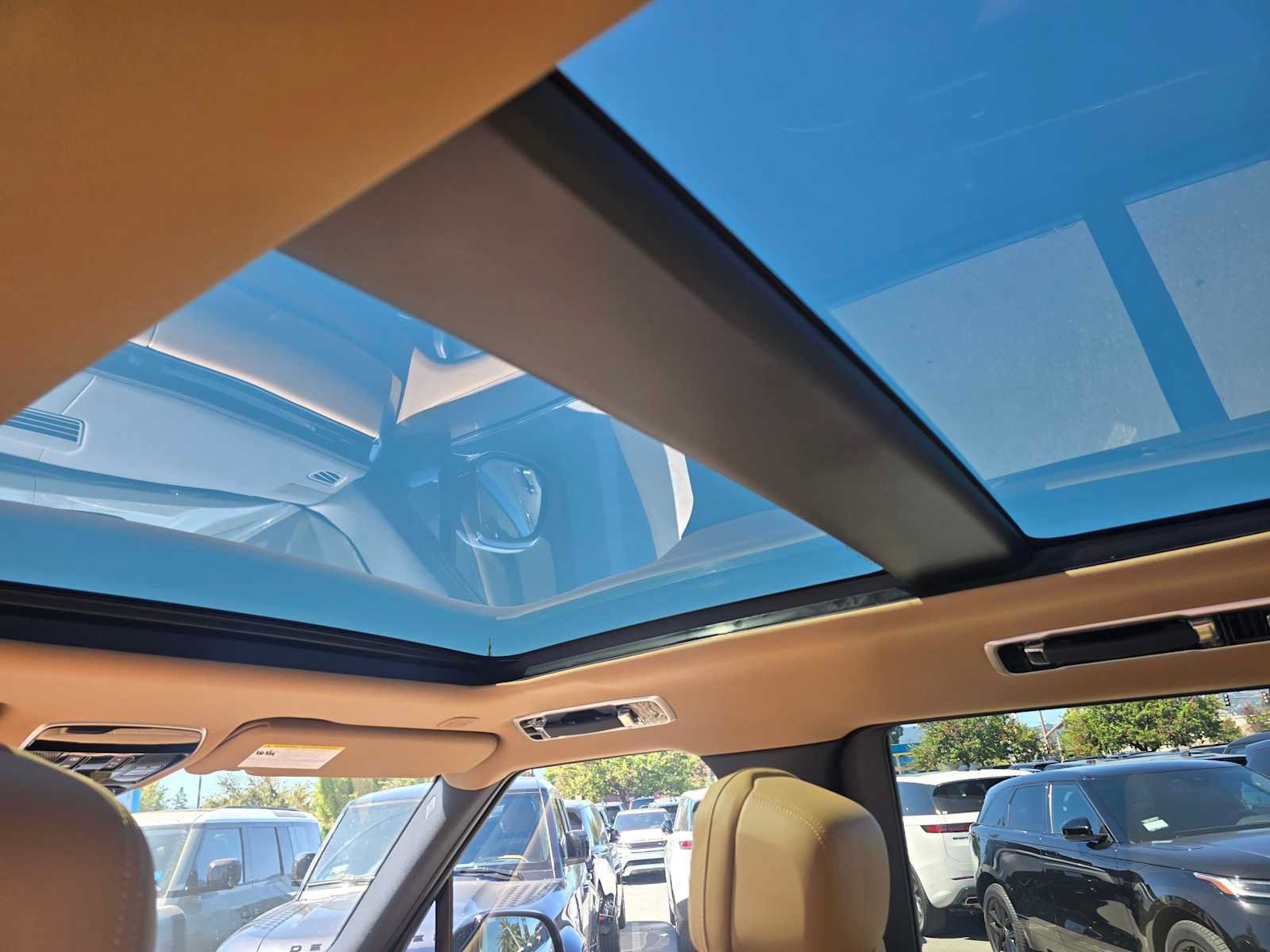 New 2026 Land Rover Range Rover SE AWD/4WD image 19