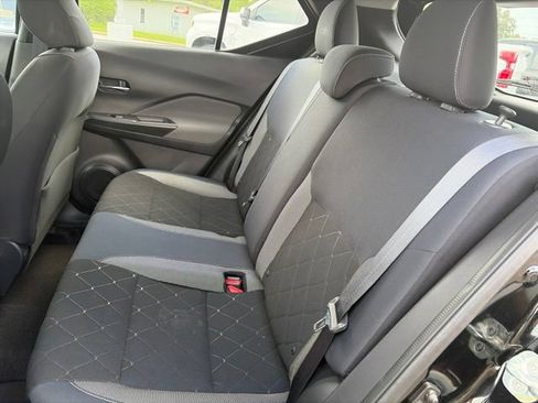 Used 2018 Nissan Kicks SV w/ Exterior Package FWD image 21