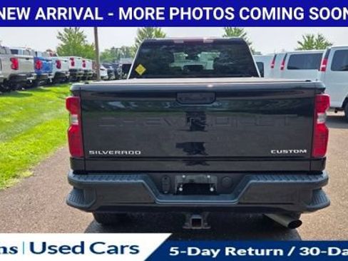 Used 2025 Chevrolet Silverado 2500 Custom w/ Custom Value Package AWD/4WD image 8