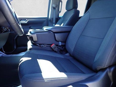 Used 2023 Chevrolet Silverado 1500 LT AWD/4WD image 11