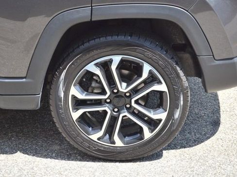 Used 2024 Jeep Compass Limited AWD/4WD image 12