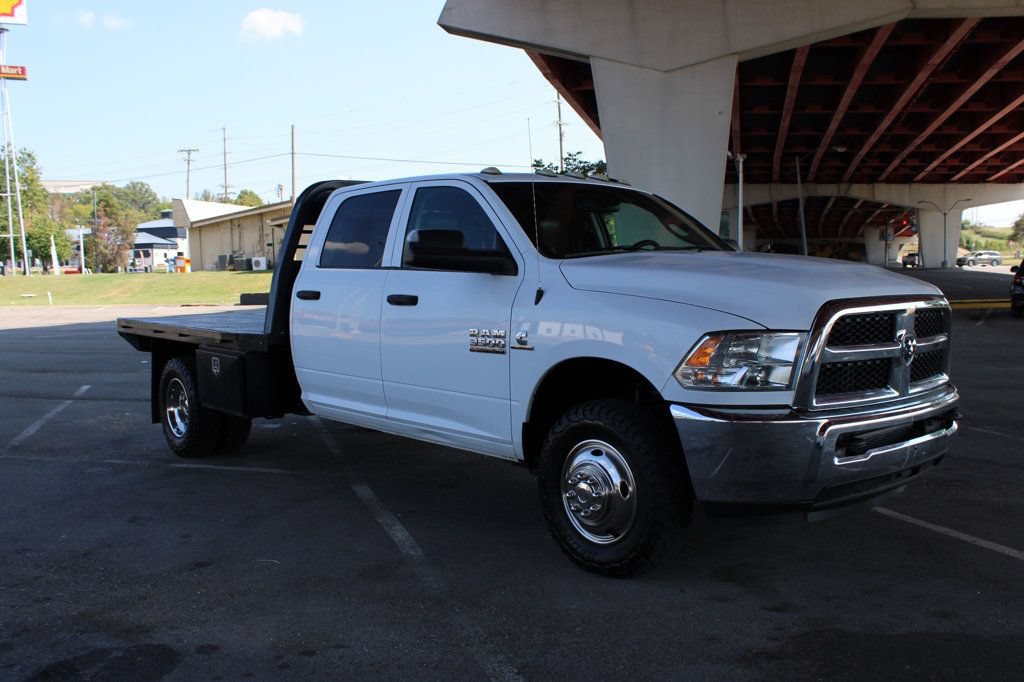 Used 2018 RAM 3500 Tradesman w/ Chrome Appearance Group AWD/4WD image 4
