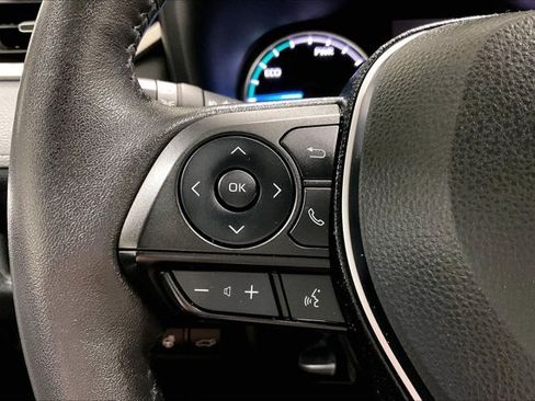 Used 2021 Toyota RAV4 XLE Premium AWD/4WD image 18