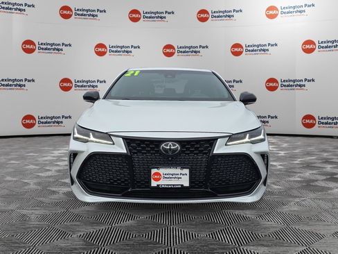 Used 2021 Toyota Avalon Touring w/ Advanced Safety Package image 2