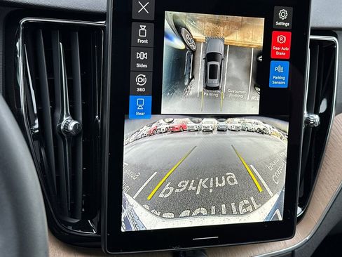 New 2026 Volvo XC60 B5 Plus w/ Protection Package Premier image 19