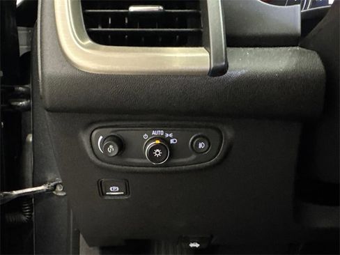 Used 2020 GMC Terrain Denali w/ Denali Premium Package image 12