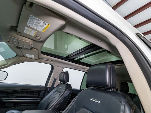Used 2020 Ford Expedition Platinum image 19