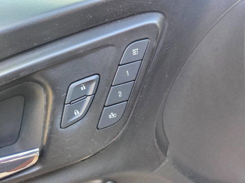 Used 2017 Chevrolet Malibu Premier w/ Driver Confidence Package FWD image 8