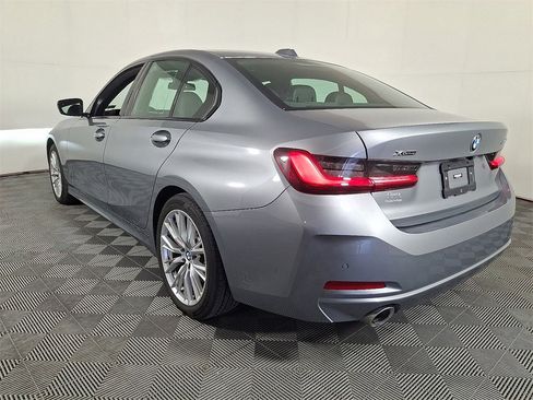 Used 2023 BMW 330i xDrive Sedan w/ Premium Package image 8
