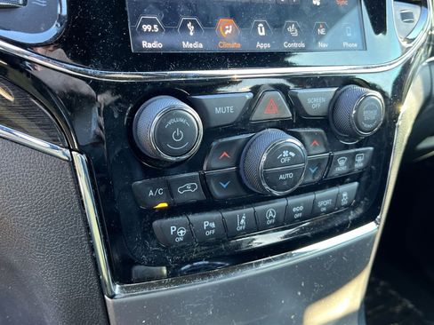 Used 2019 Jeep Grand Cherokee Trailhawk w/ Trailhawk Luxury Group image 29