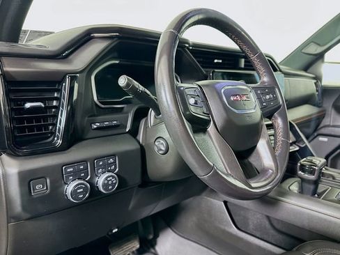 Certified 2022 GMC Sierra 1500 AT4 w/ AT4 Premium Package AWD/4WD image 10