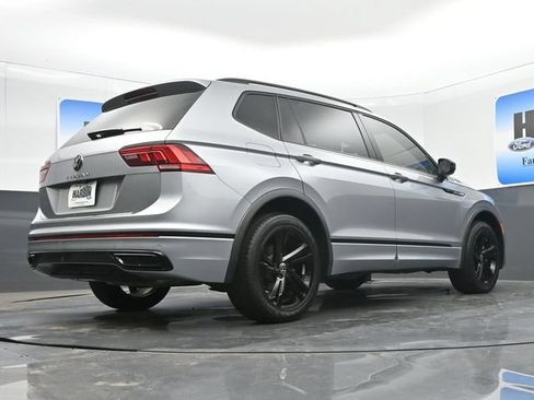 Used 2023 Volkswagen Tiguan SE R-Line FWD image 22