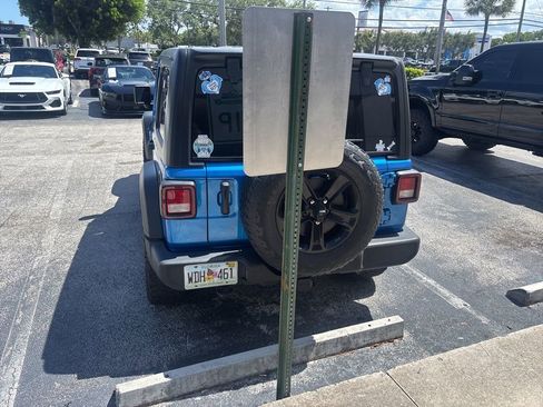 Used 2021 Jeep Wrangler Unlimited Sport AWD/4WD image 6