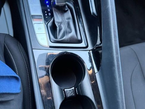 Certified 2022 Hyundai Elantra SEL w/ Convenience Package image 13