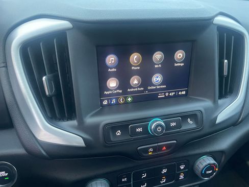 Used 2024 GMC Terrain SLE image 18