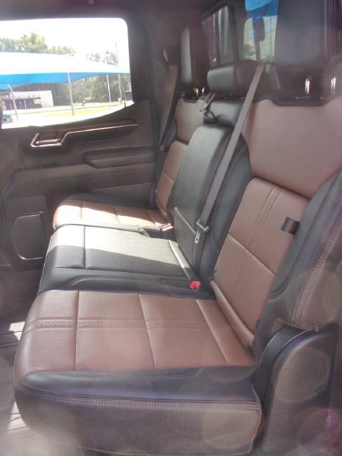 Used 2024 Chevrolet Silverado 1500 High Country w/ High Country Premium Package AWD/4WD image 33