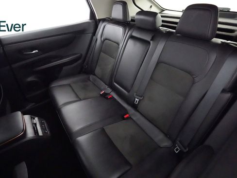 Used 2024 Nissan Ariya AWD image 24