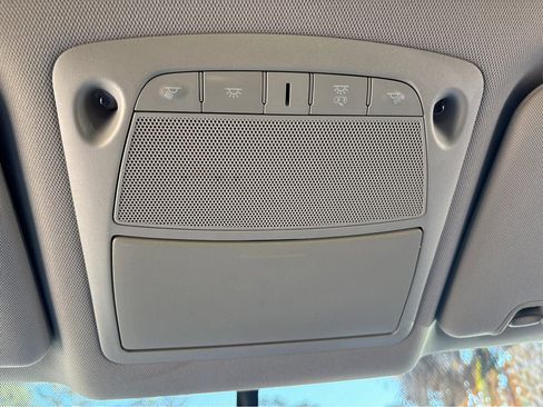 Used 2015 Nissan Rogue SV w/ SV Premium Package image 30