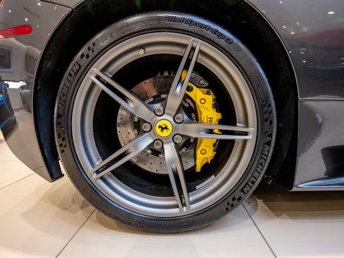 Used 2014 Ferrari 458 Speciale Coupe RWD image 21
