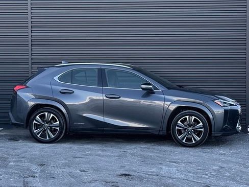 Used 2022 Lexus UX 250h w/ Premium Package image 8