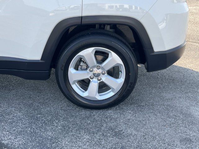 Used 2020 Jeep Compass Latitude FWD image 13