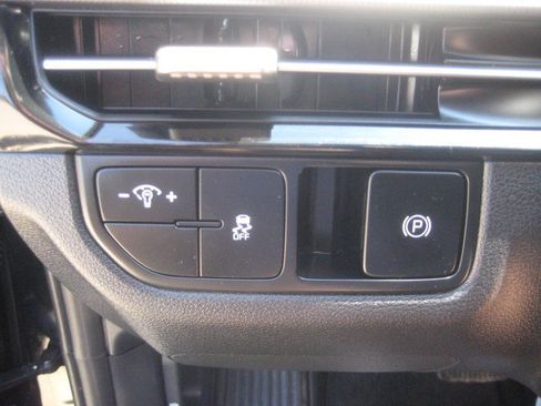Used 2026 Kia Sportage LX AWD/4WD image 16
