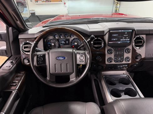 Used 2015 Ford F250 Platinum w/ Platinum Package AWD/4WD image 25